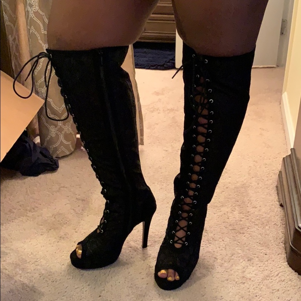 Lace knee boots ❤️